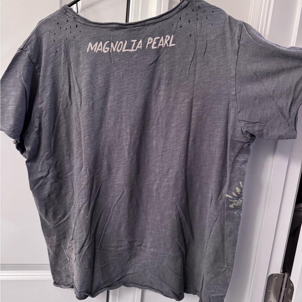 Magnolia Pearl Charcoal Tee